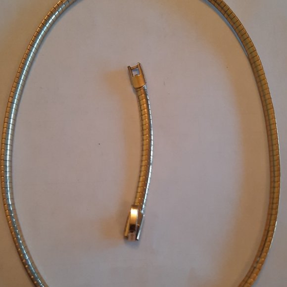 Vintage Avon Collarbone Necklace w/extension - Picture 5 of 10